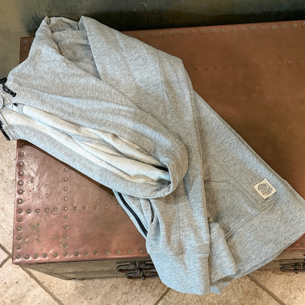 2 Brand New Lucky 3rd Quarter sleeved Shirt and Grey Label Hooded Jacket - Picture 5 of 10